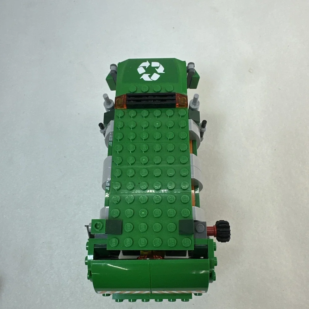 LEGO The LEGO Movie 70805 Trash Chomper Truck 98% Complete Vehicle Only